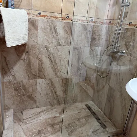 Dona Apartman *